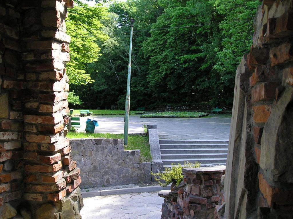 Hotel Podzamcze تارنوف المظهر الخارجي الصورة