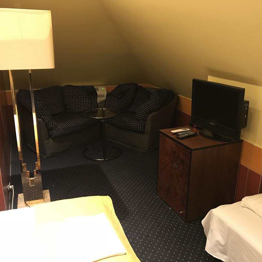 Hotel Podzamcze تارنوف المظهر الخارجي الصورة
